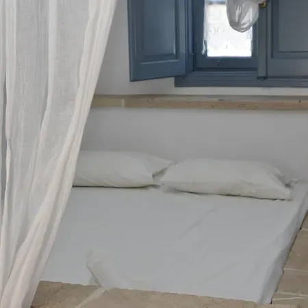 Patmos Cute Seafront Escape For 2 アパート